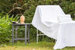 Massage under the trees